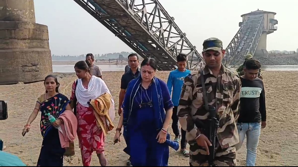 বার্নপুর দামোদর ঘাট পরিদর্শনে অগ্নিমিত্রা পাল